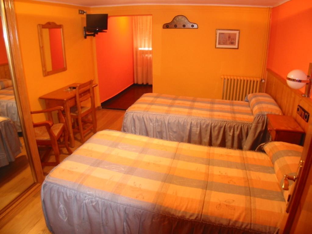 Hotel Navarro Panticosa Kamer foto